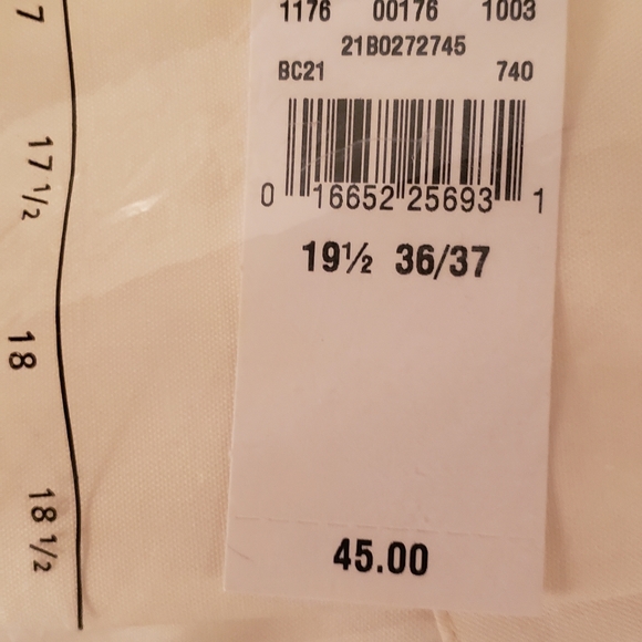 Men's VanHeusen long sleeve white dress shirt - Picture 4 of 7